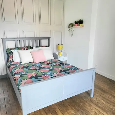 Large Private In Paris Nanterre